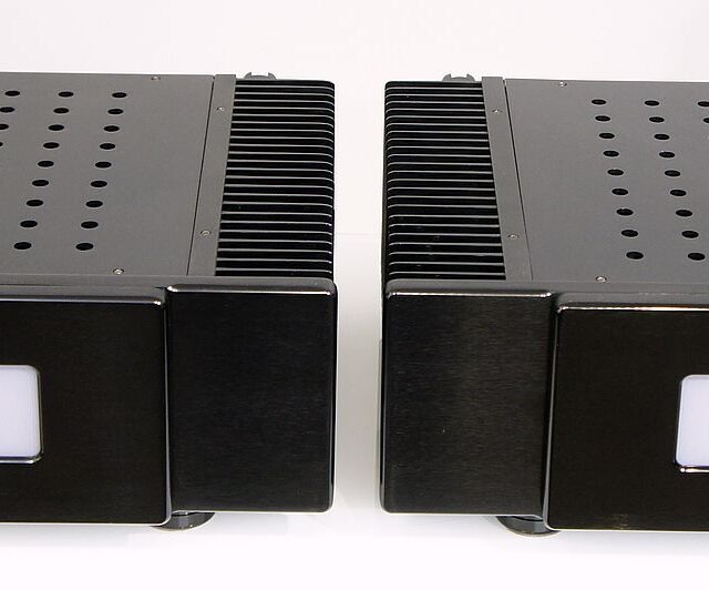 NAD C352 Entretien et remplacement des condensateurs