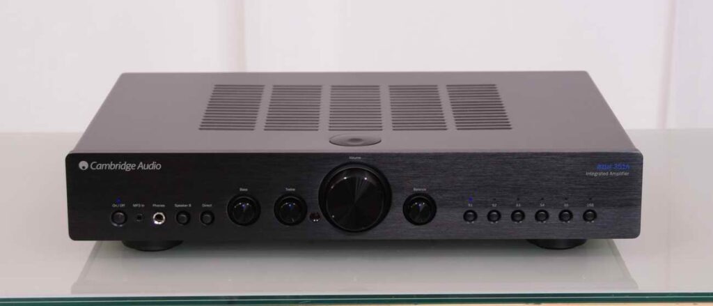 Cambridge Audio " Azur 351A "