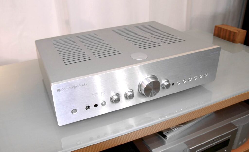 Cambridge Audio " Azur 650A "