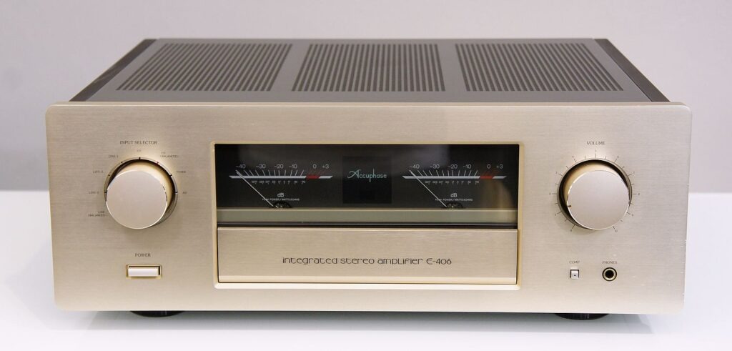 Accuphase E 406V - E406