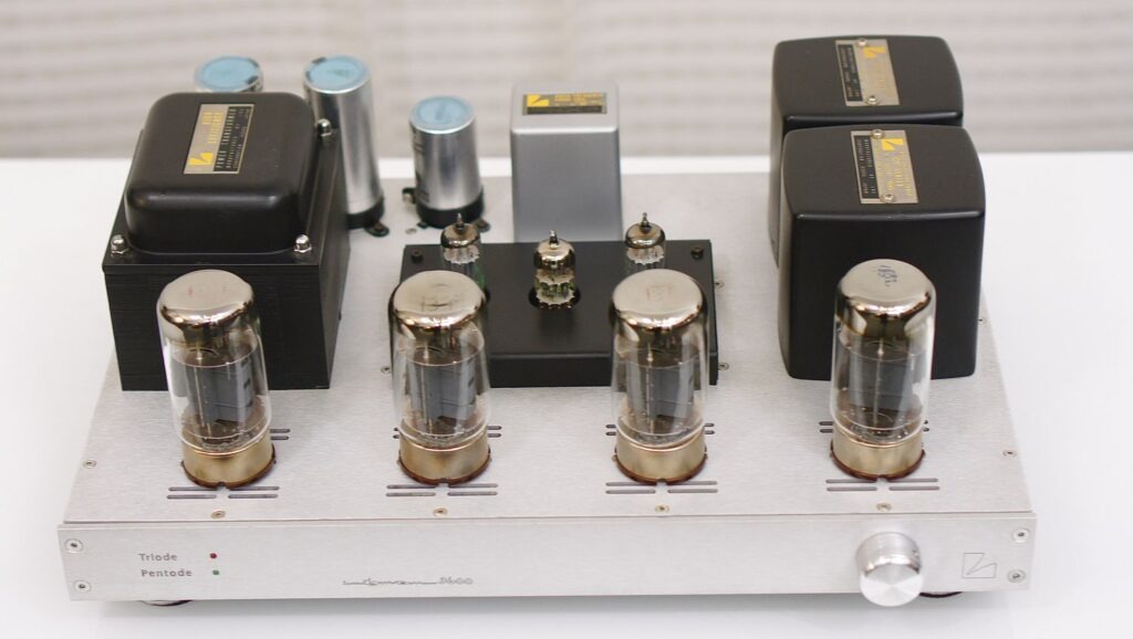 Luxman 3600