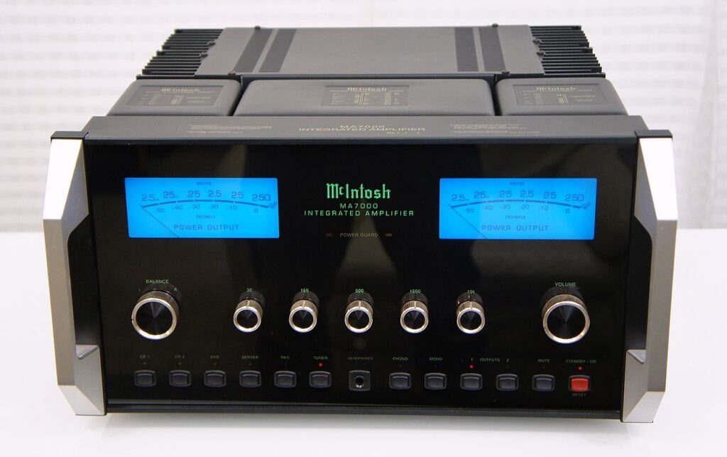 Mc Intosh MA 7000
