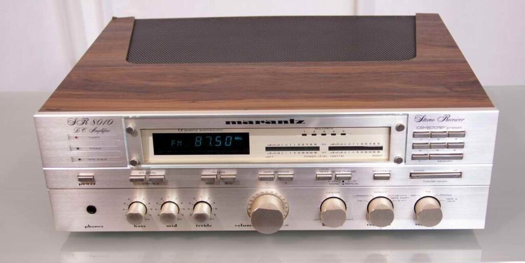 Marantz SR 8010