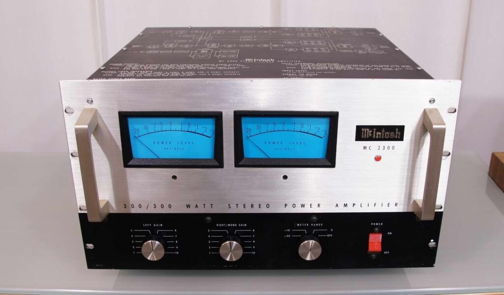 McIntosh MC 2300  Finale 300 watt