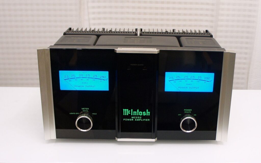 McIntosh Mc252