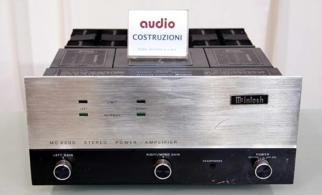 McIntosh C28 + MC 2200