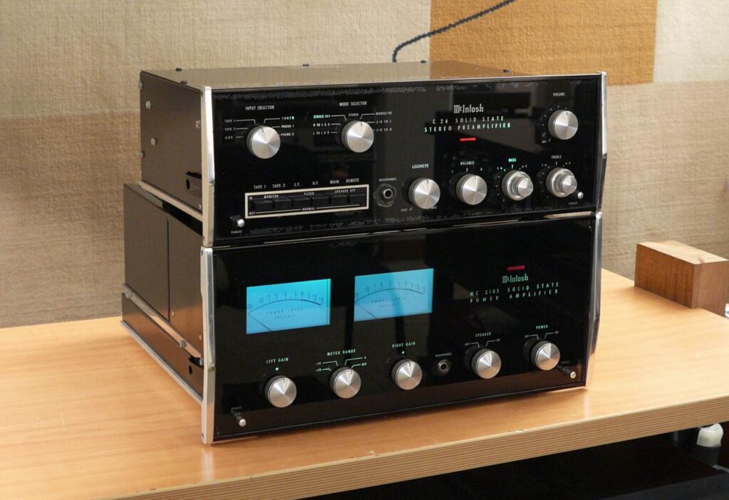 McIntosh C26 + MC 2105