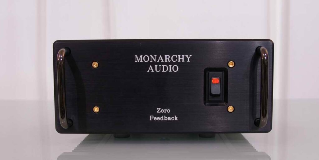 Monarchy Audio " SM 70 "