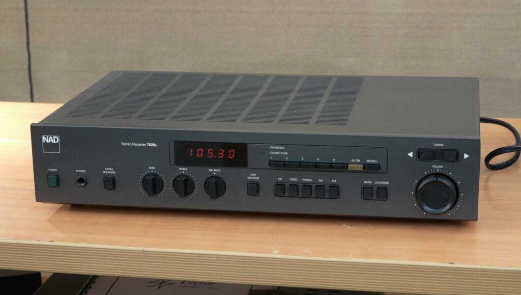 Nad 7020