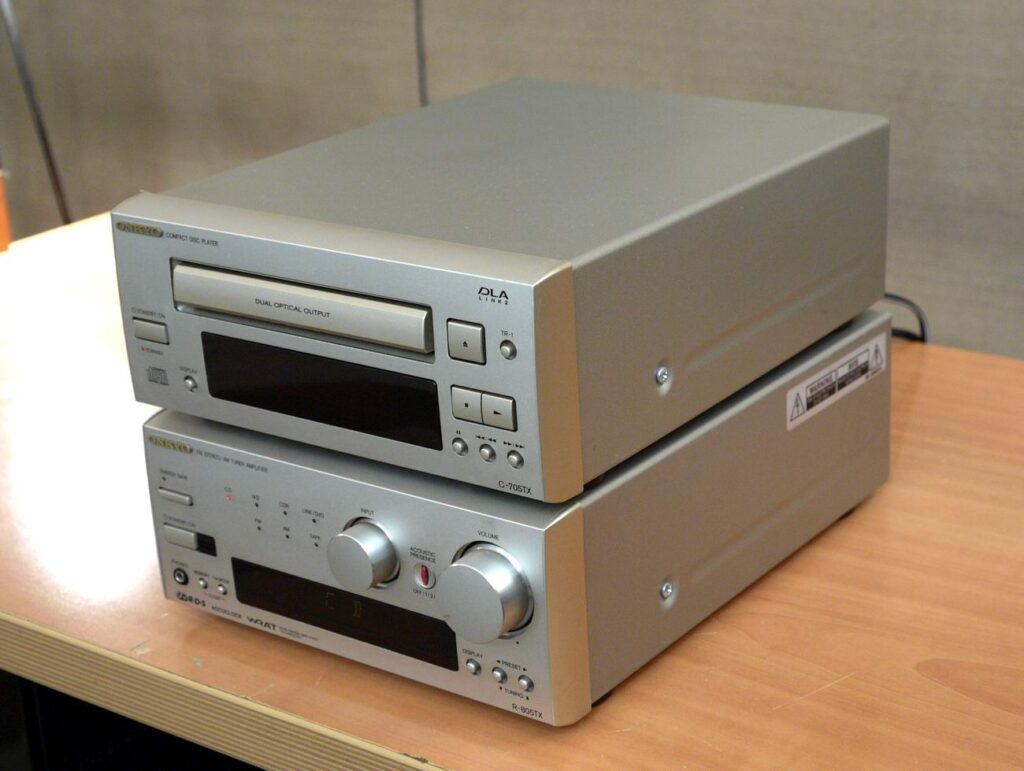 Onkyo R805 - C705 - Construction audio | Vente Hi-Fi en ligne ...