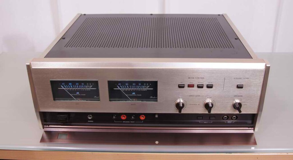 Accuphase " P300X "