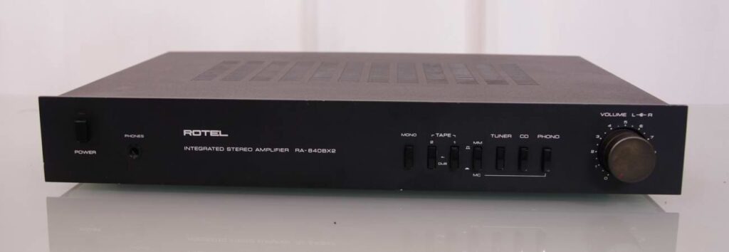 Rotel RA 840BX2