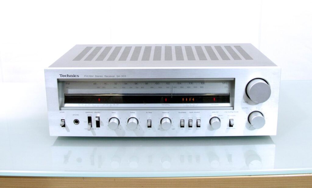 Technics SA 303