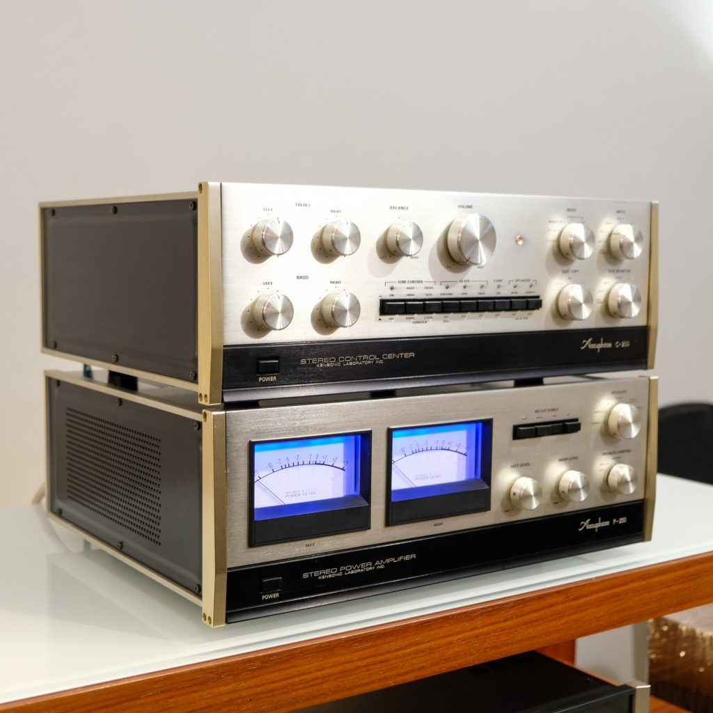 Accuphase C-200 + P-250
