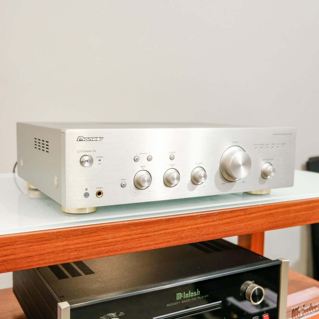 Pioneer A-20