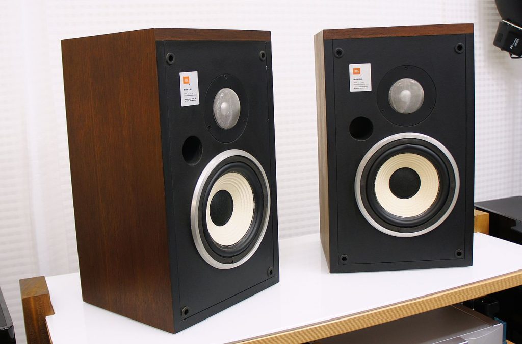 JBL   L46