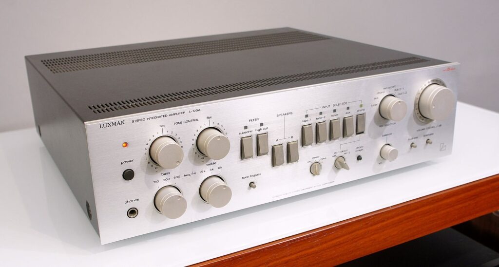 Luxman L120A