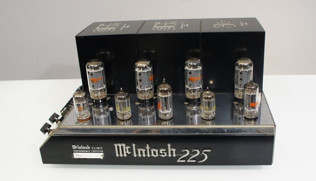 McIntosh MC225