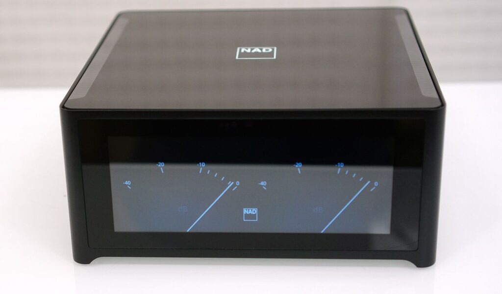NAD  M10
