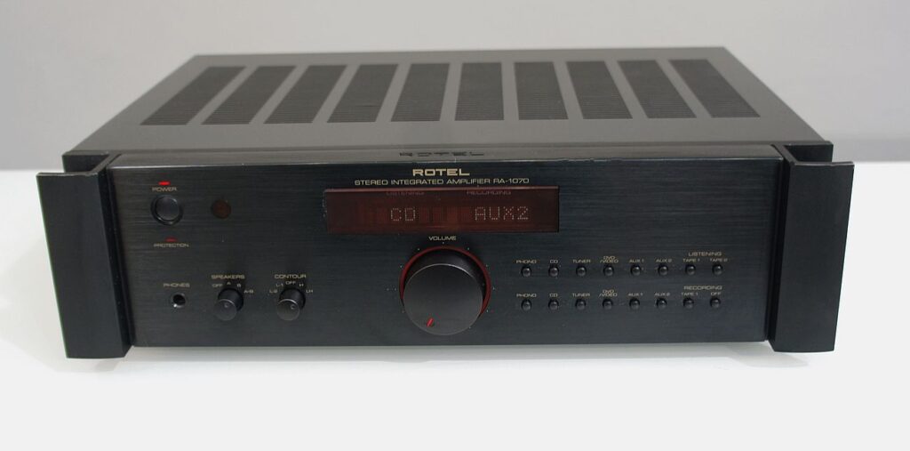 Rotel RA1070