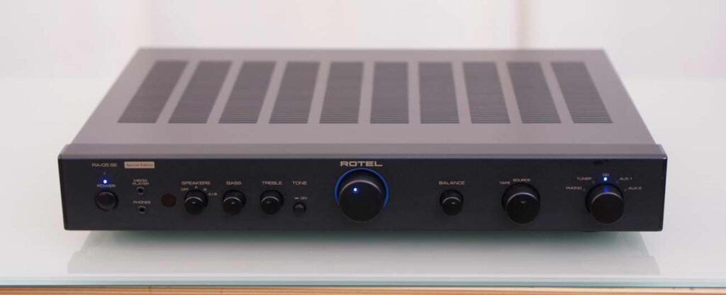 Rotel  RA 05SE