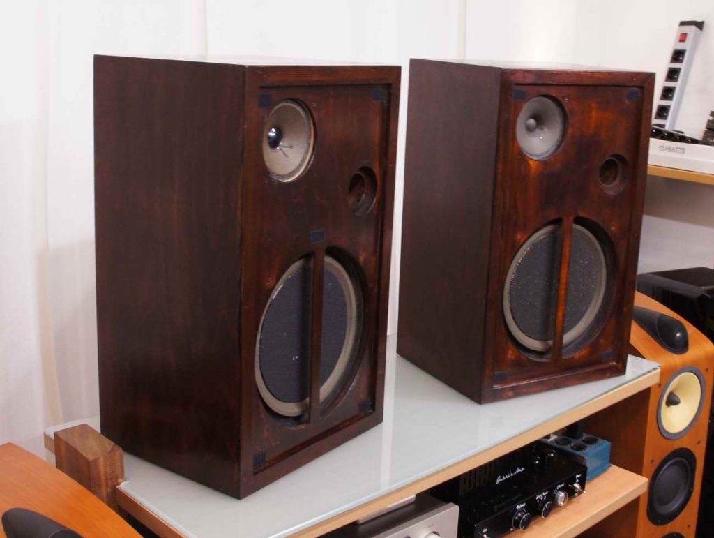 Wharfedale W2