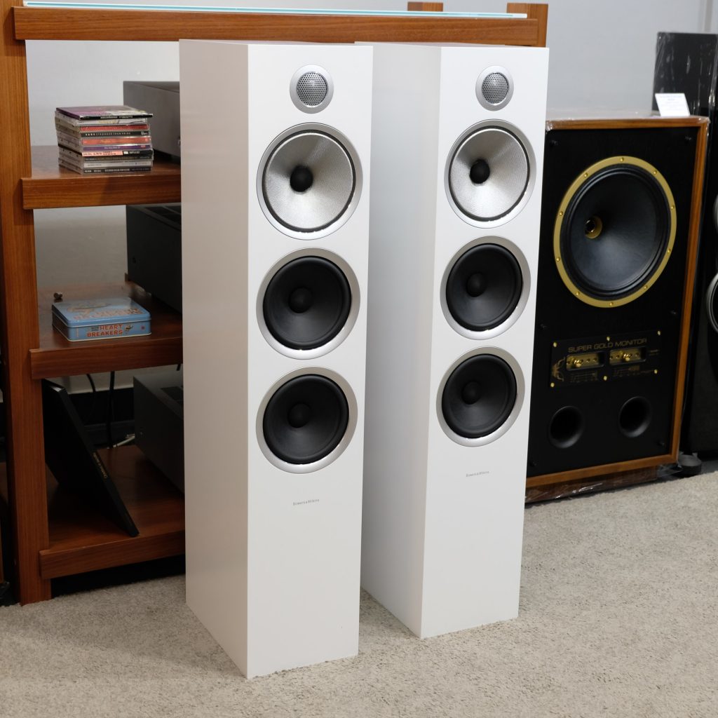 B&W 703 s2