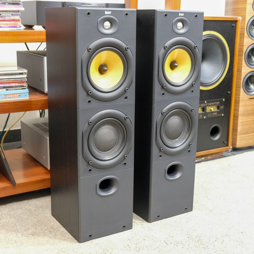 B&W DM603 S2