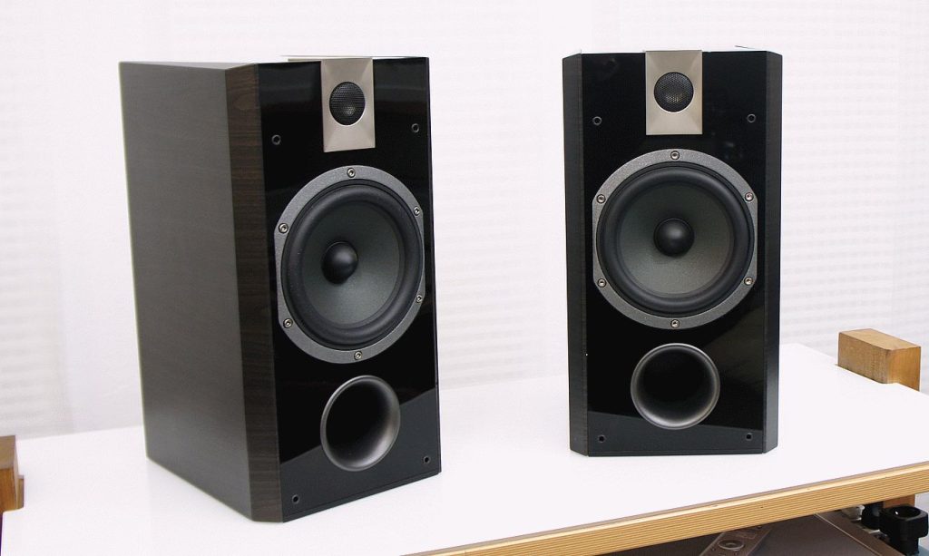 Focal Chorus 807V
