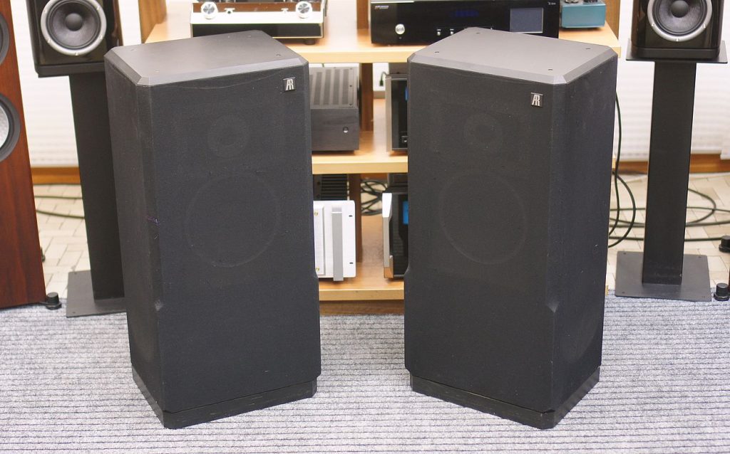 AR 93 Eq Speakers