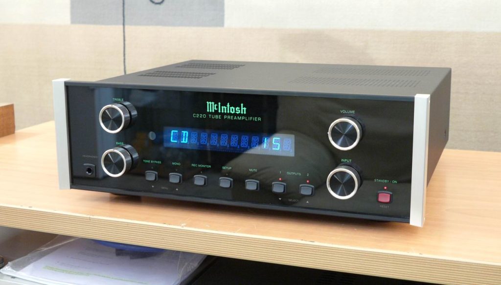 MCINTOSH C220 CON PROBLEMA