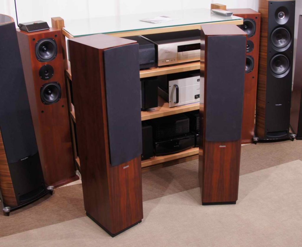 Dynaudio Focus 220