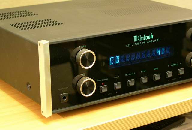 MCINTOSH C220 CON PROBLEMA