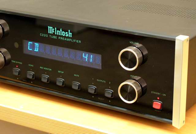 MCINTOSH C220 CON PROBLEMA