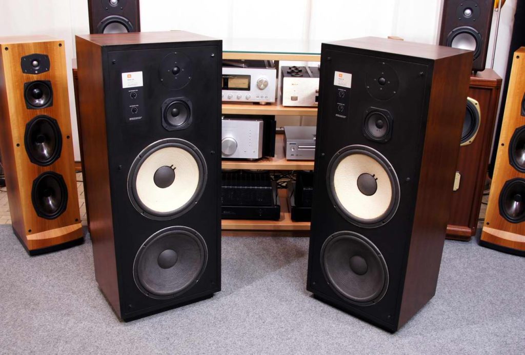 JBL L150