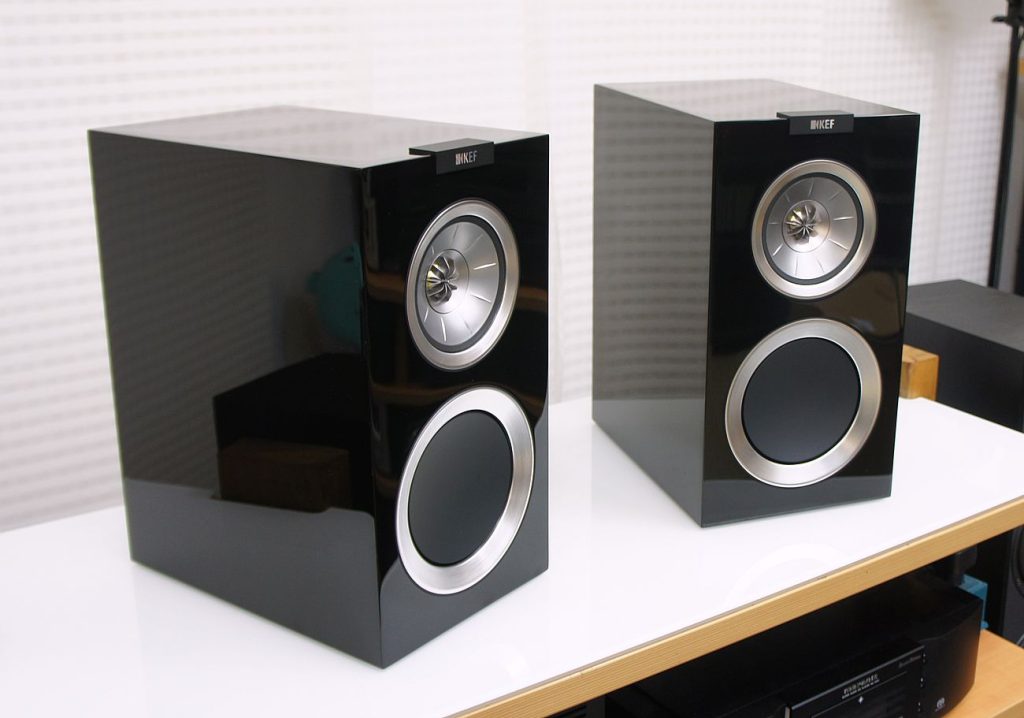 KEF R300