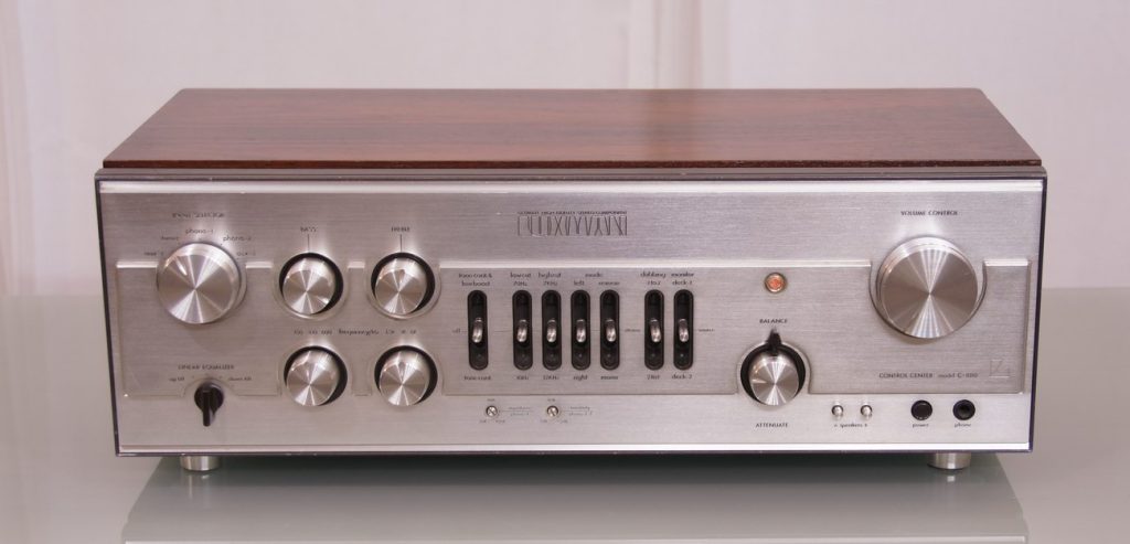 Luxman C1010