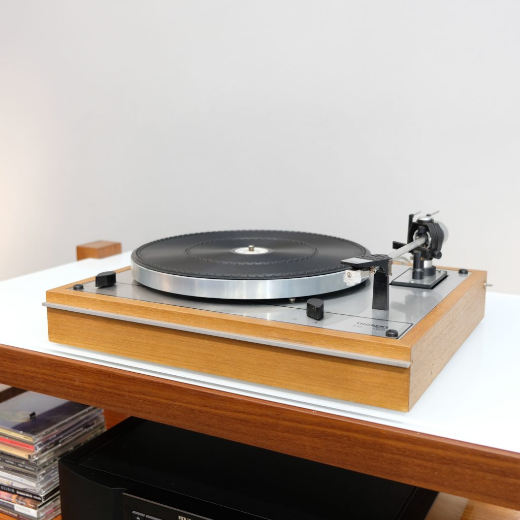 Thorens TD166