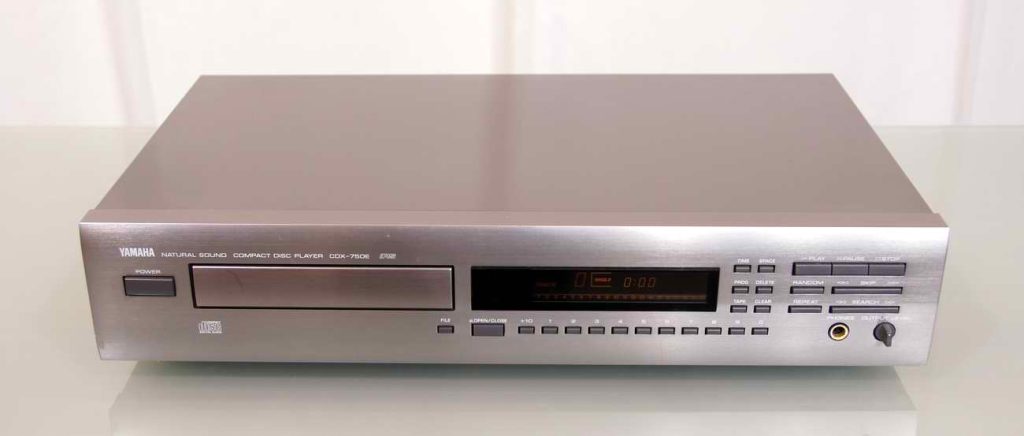 Yamaha CDX 759E