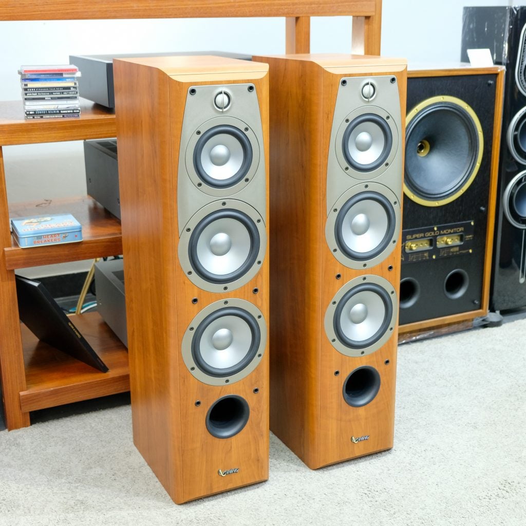 Infinity Alpha 40
