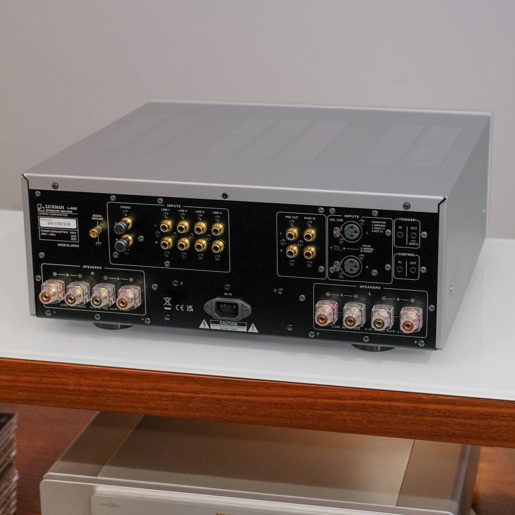 ラックスマン L-505Z – 100W ハイエンド・インテグレーテッドアンプ