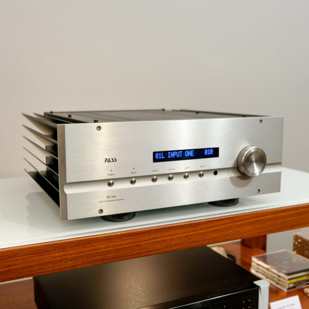 Pass Labs Int 30A