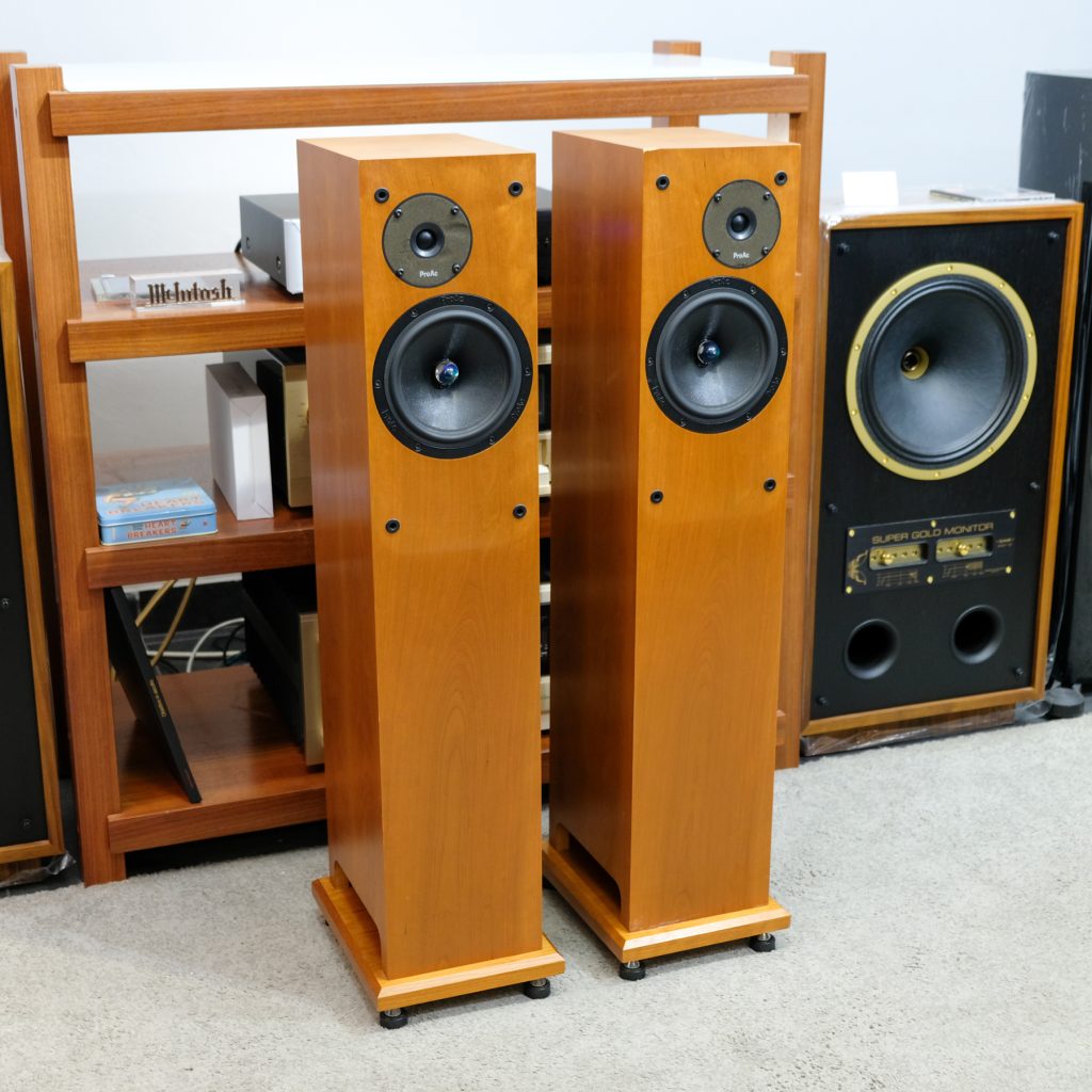ProAc Response D18