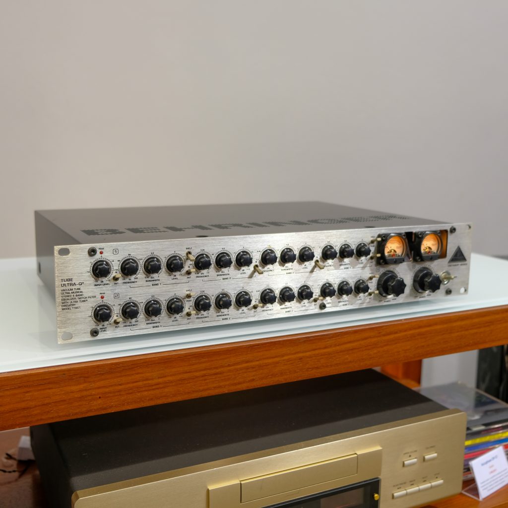 Behringer T1951