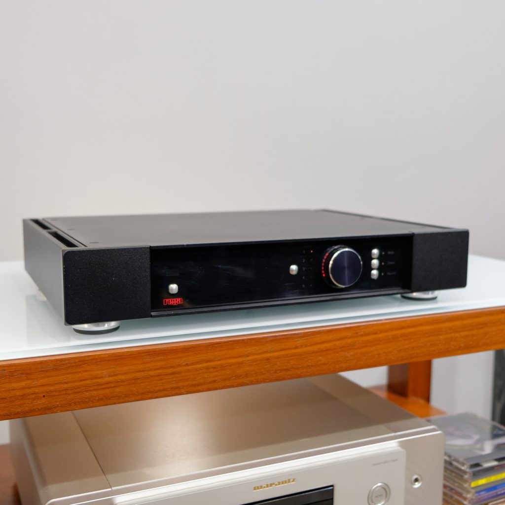 Rega Elicit R