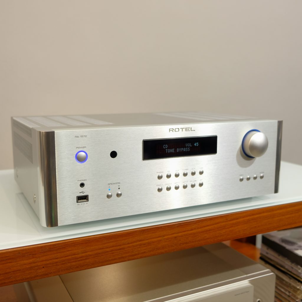 Rotel RA1572