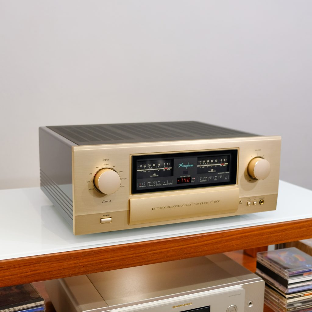 Accuphase E-600