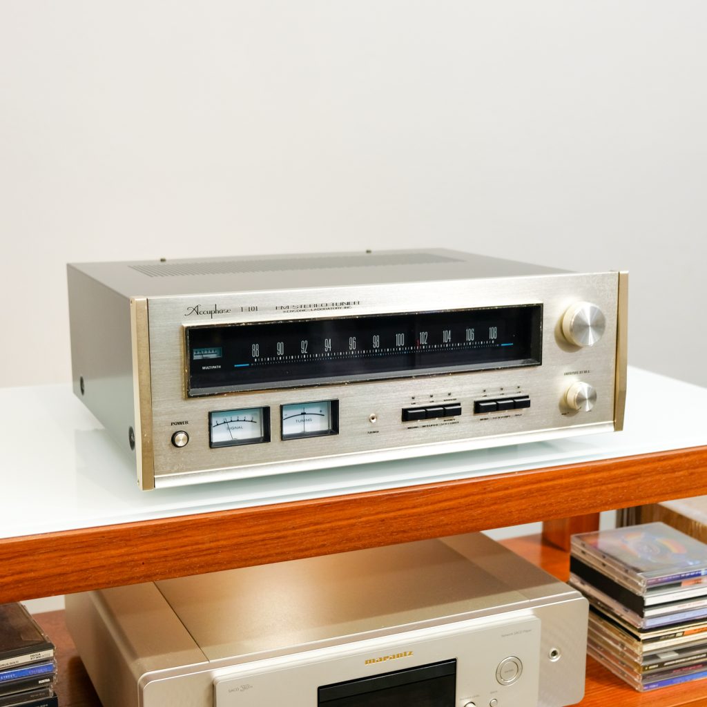 Accuphase T-101