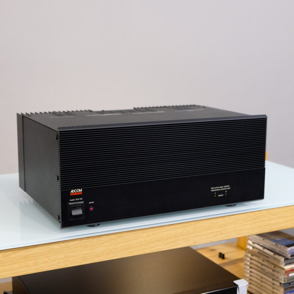 Adcom GFA-555