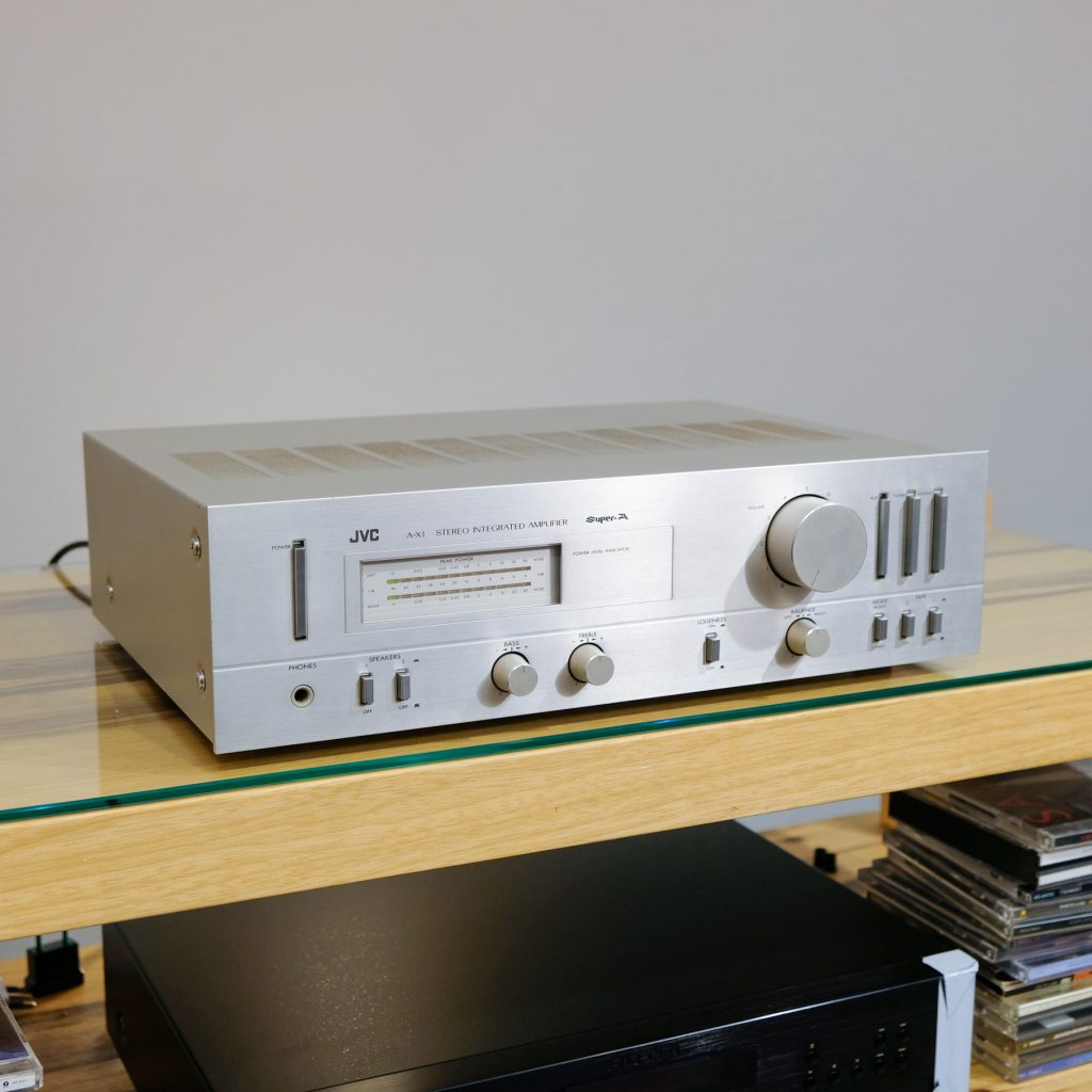 JVC A-X1